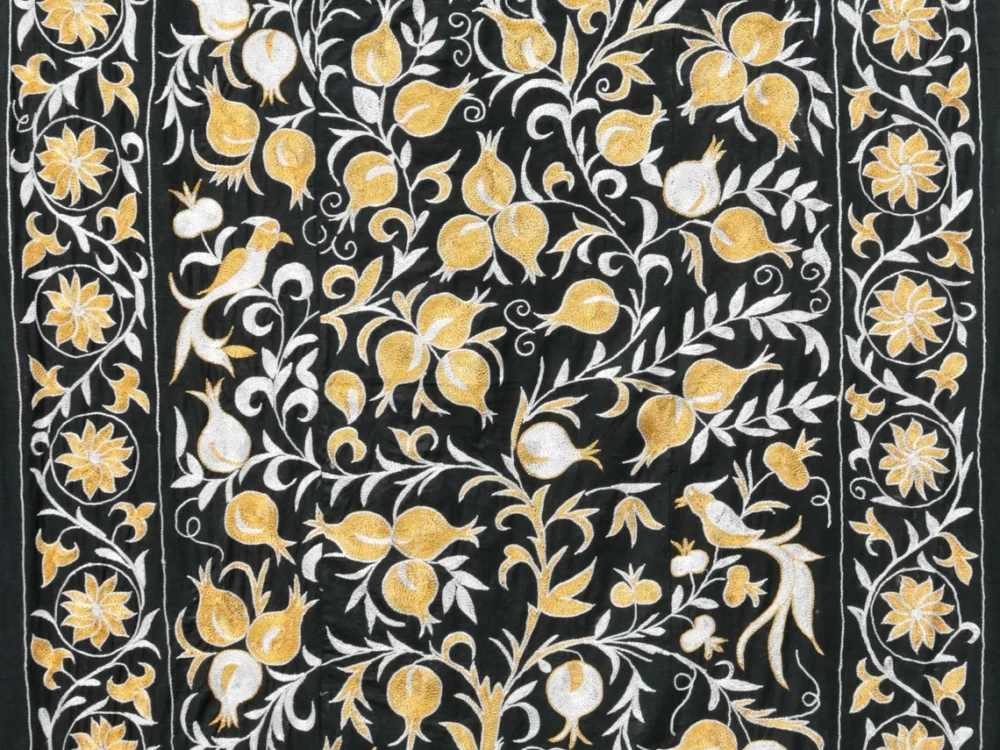 il_1140xN.5696892966_h3xs suzani embroidery