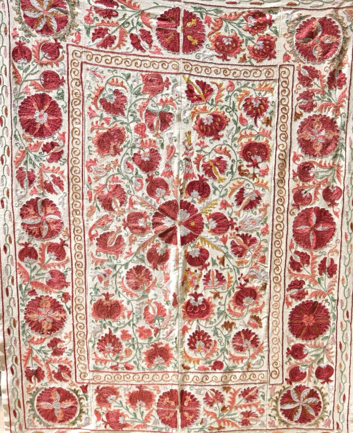 il_1140xN.6010896348_l9ir suzani embroidery