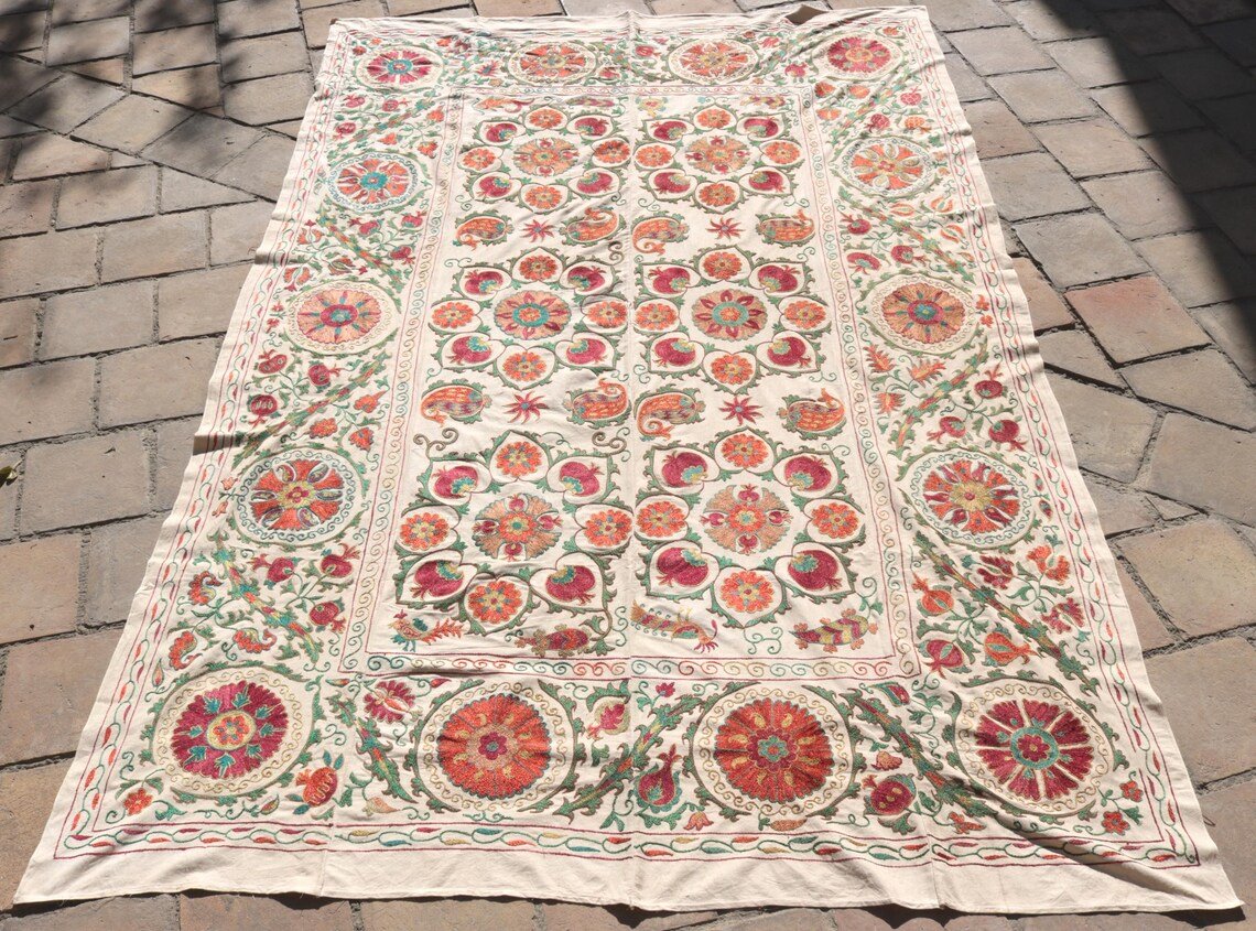Uzbek Suzani Embroidery. Exquisite Handmade Suzani.