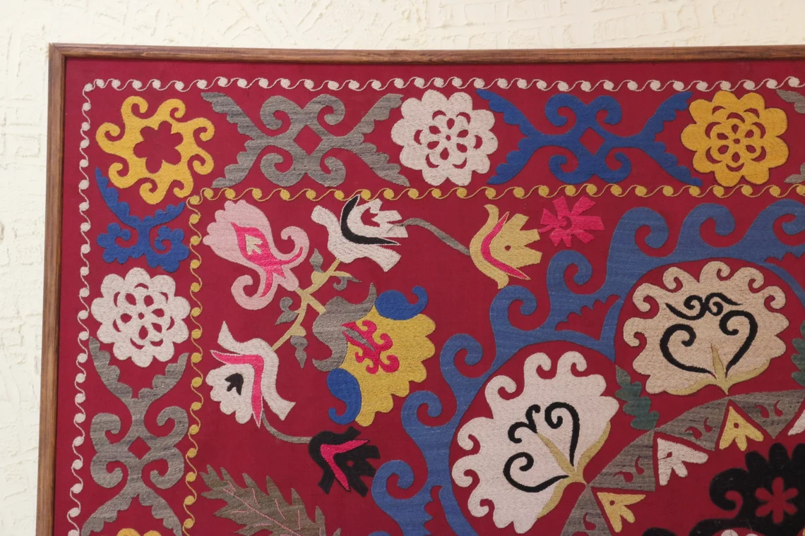 Suzani Vintage Boho Wall Decor, Uzbek Handmade Silk Embroidery, Suzani Fabric, Ethnic Wall hanging,Tapestry, Suzani Bedcover, Tablecloth