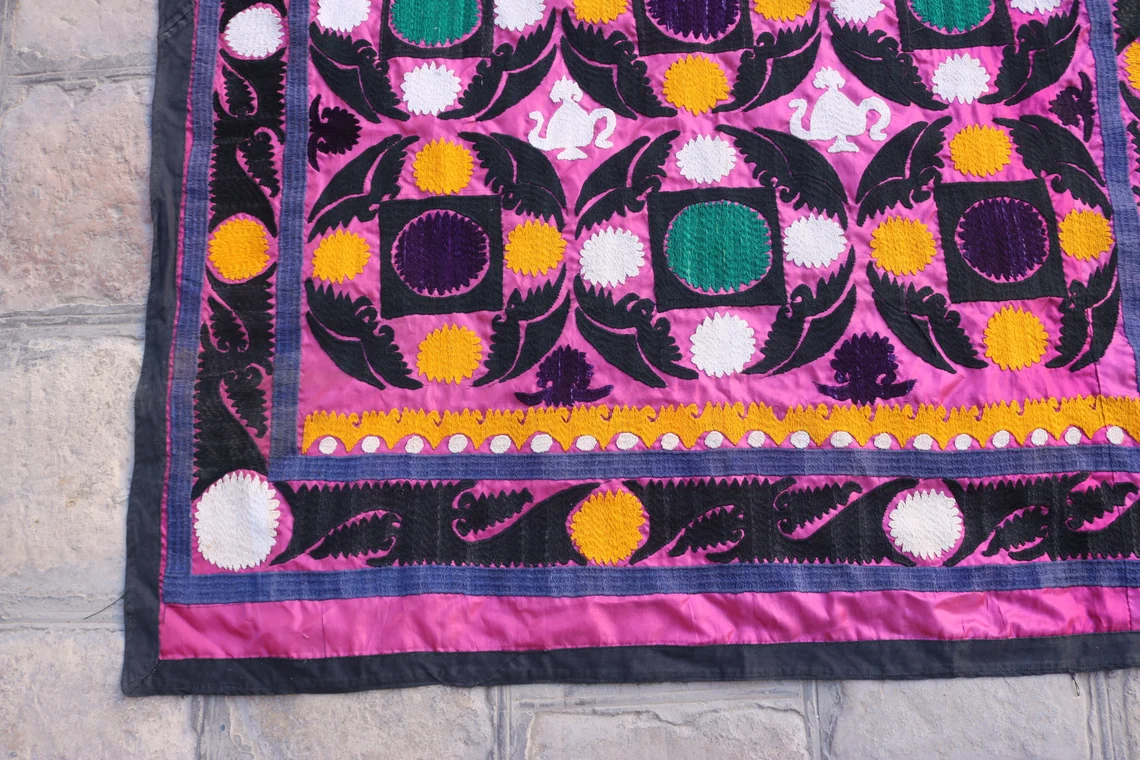Suzani Vintage Boho Wall Decor, Uzbek Handmade Silk Embroidery, Suzani Fabric, Ethnic Wall hanging,Tapestry, Suzani Bedcover, Tablecloth