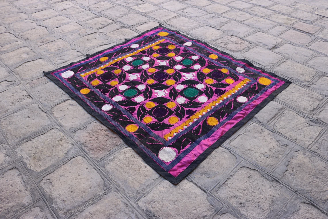 Suzani Vintage Boho Wall Decor, Uzbek Handmade Silk Embroidery, Suzani Fabric, Ethnic Wall hanging,Tapestry, Suzani Bedcover, Tablecloth