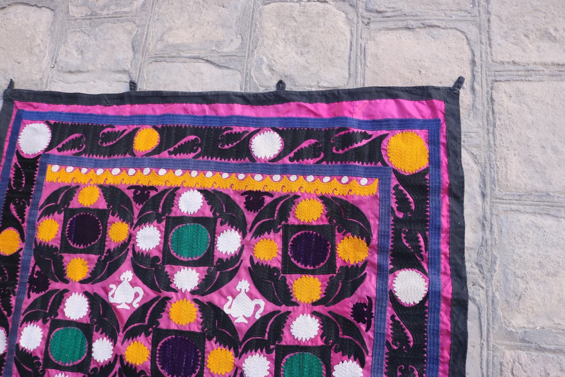 Suzani Vintage Boho Wall Decor, Uzbek Handmade Silk Embroidery, Suzani Fabric, Ethnic Wall hanging,Tapestry, Suzani Bedcover, Tablecloth