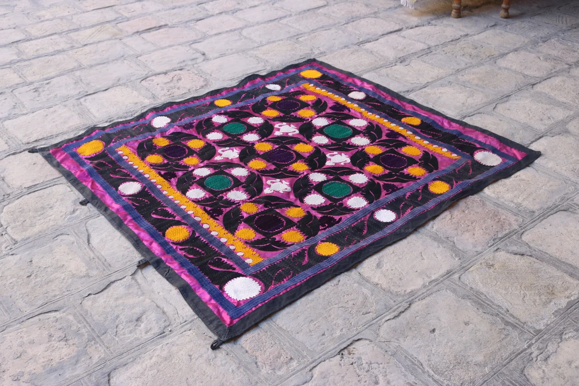 Suzani Vintage Boho Wall Decor, Uzbek Handmade Silk Embroidery, Suzani Fabric, Ethnic Wall hanging,Tapestry, Suzani Bedcover, Tablecloth