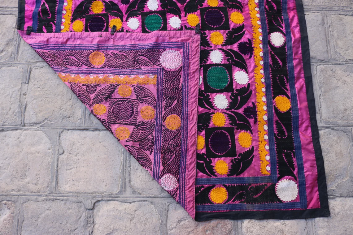 Suzani Vintage Boho Wall Decor, Uzbek Handmade Silk Embroidery, Suzani Fabric, Ethnic Wall hanging,Tapestry, Suzani Bedcover, Tablecloth