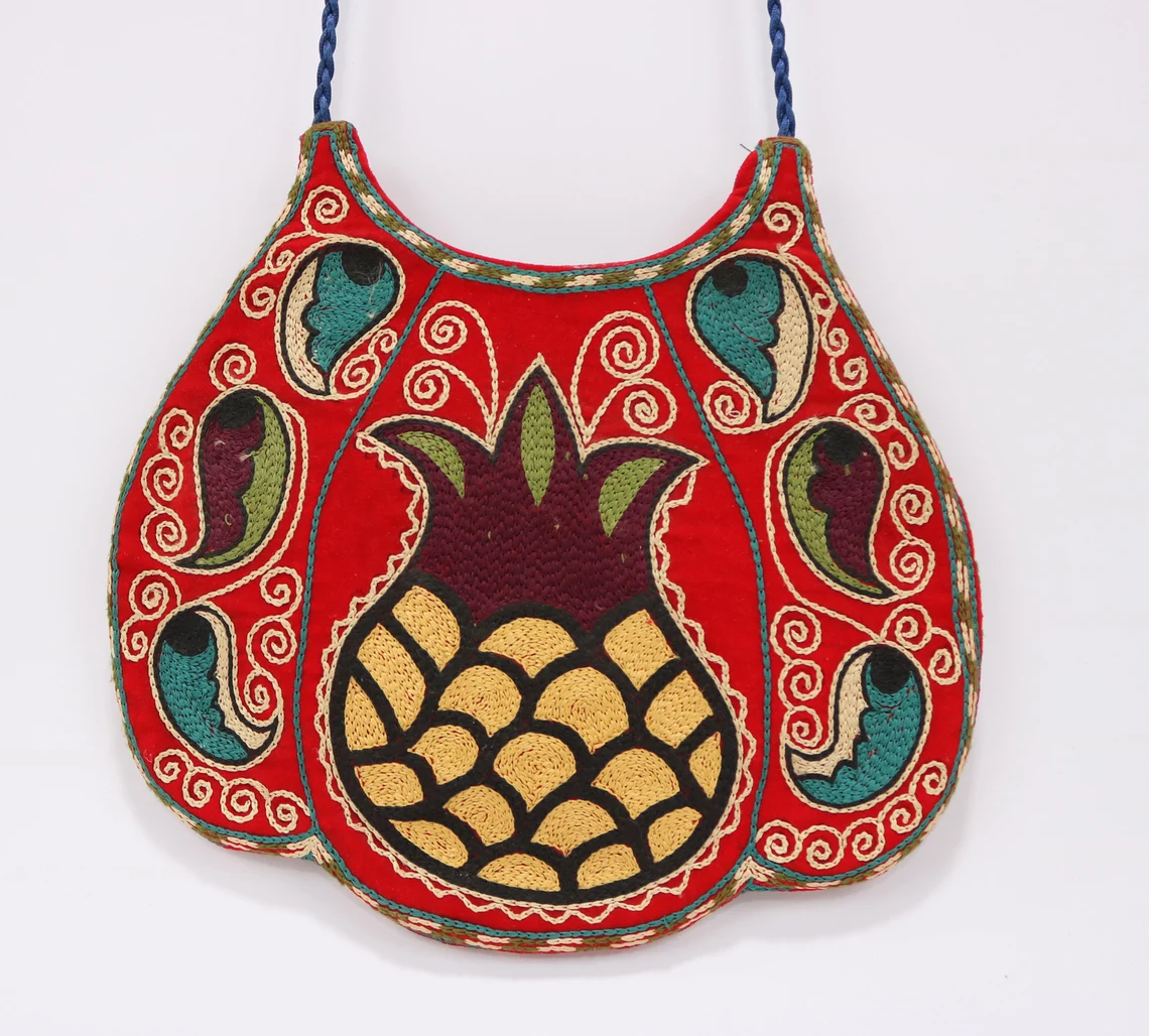 Suzani clutch, suzani purse, evening clutch. Shoulder Bag, Uzbek suzani clutch. Suzani motive hand clutch. Suzani totes. Decorative clutchs.