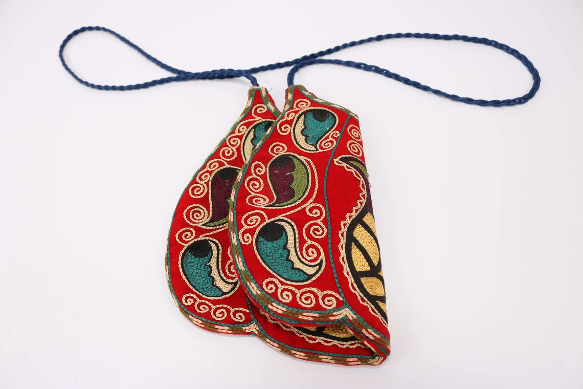 Suzani clutch, suzani purse, evening clutch. Shoulder Bag, Uzbek suzani clutch. Suzani motive hand clutch. Suzani totes. Decorative clutchs.