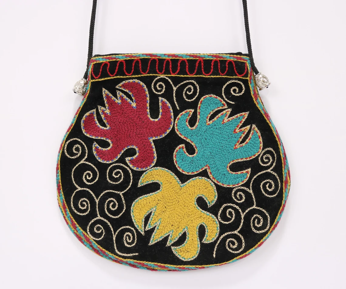 Suzani clutch, suzani purse, evening clutch. Shoulder Bag, Uzbek suzani clutch. Suzani motive hand clutch. Suzani totes. Decorative clutchs.