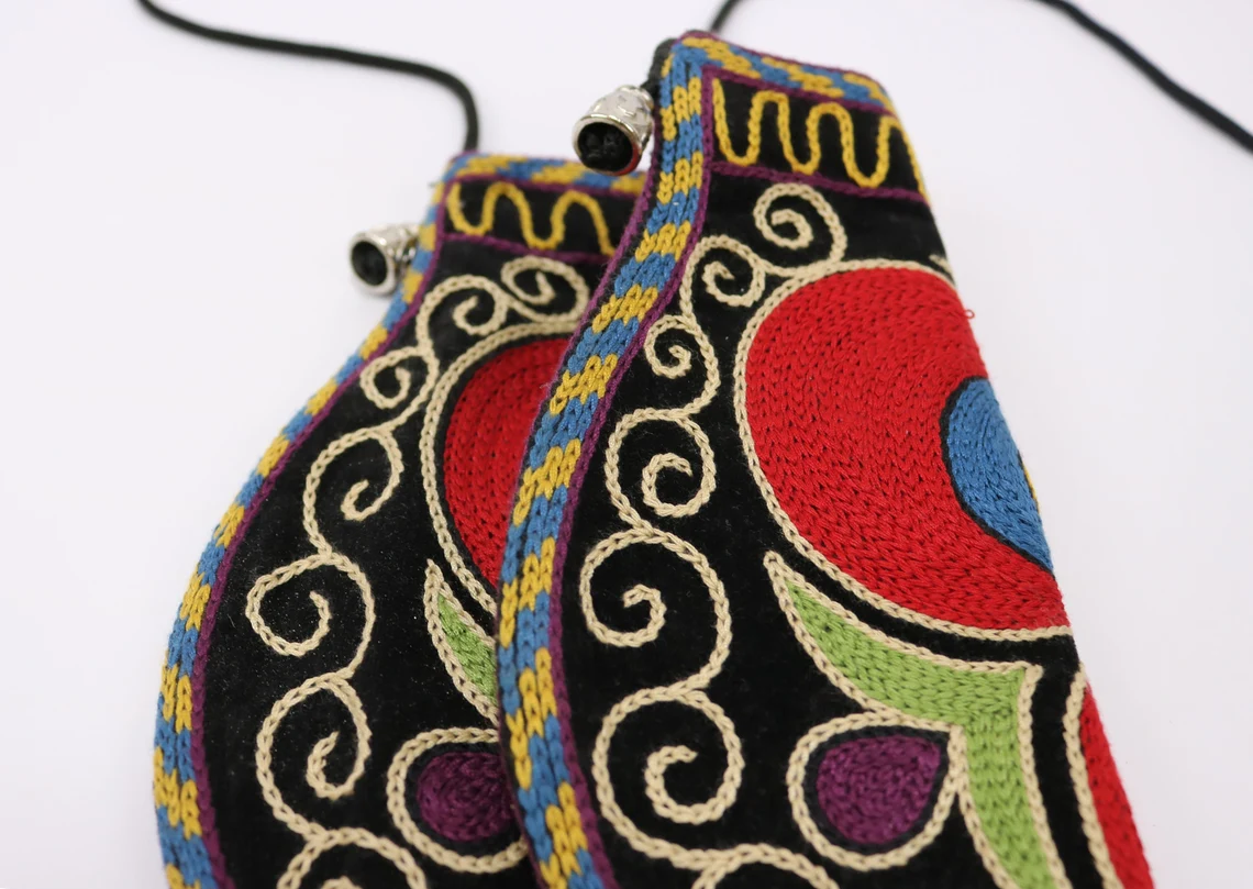 Suzani clutch, suzani purse, evening clutch. Shoulder Bag, Uzbek suzani clutch. Suzani motive hand clutch. Suzani totes. Decorative clutchs.