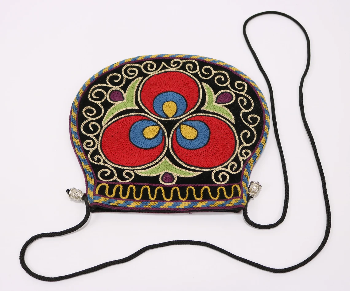 Suzani clutch, suzani purse, evening clutch. Shoulder Bag, Uzbek suzani clutch. Suzani motive hand clutch. Suzani totes. Decorative clutchs.