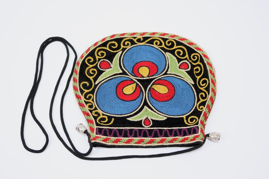 Suzani clutch, suzani purse, evening clutch. Shoulder Bag, Uzbek suzani clutch. Suzani motive hand clutch. Suzani totes. Decorative clutchs.