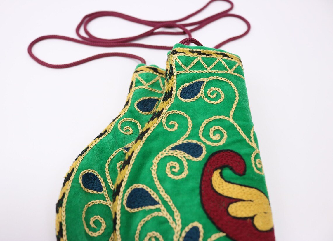 Suzani clutch, suzani purse, evening clutch. Shoulder Bag, Uzbek suzani clutch. Suzani motive hand clutch. Suzani totes. Decorative clutchs.