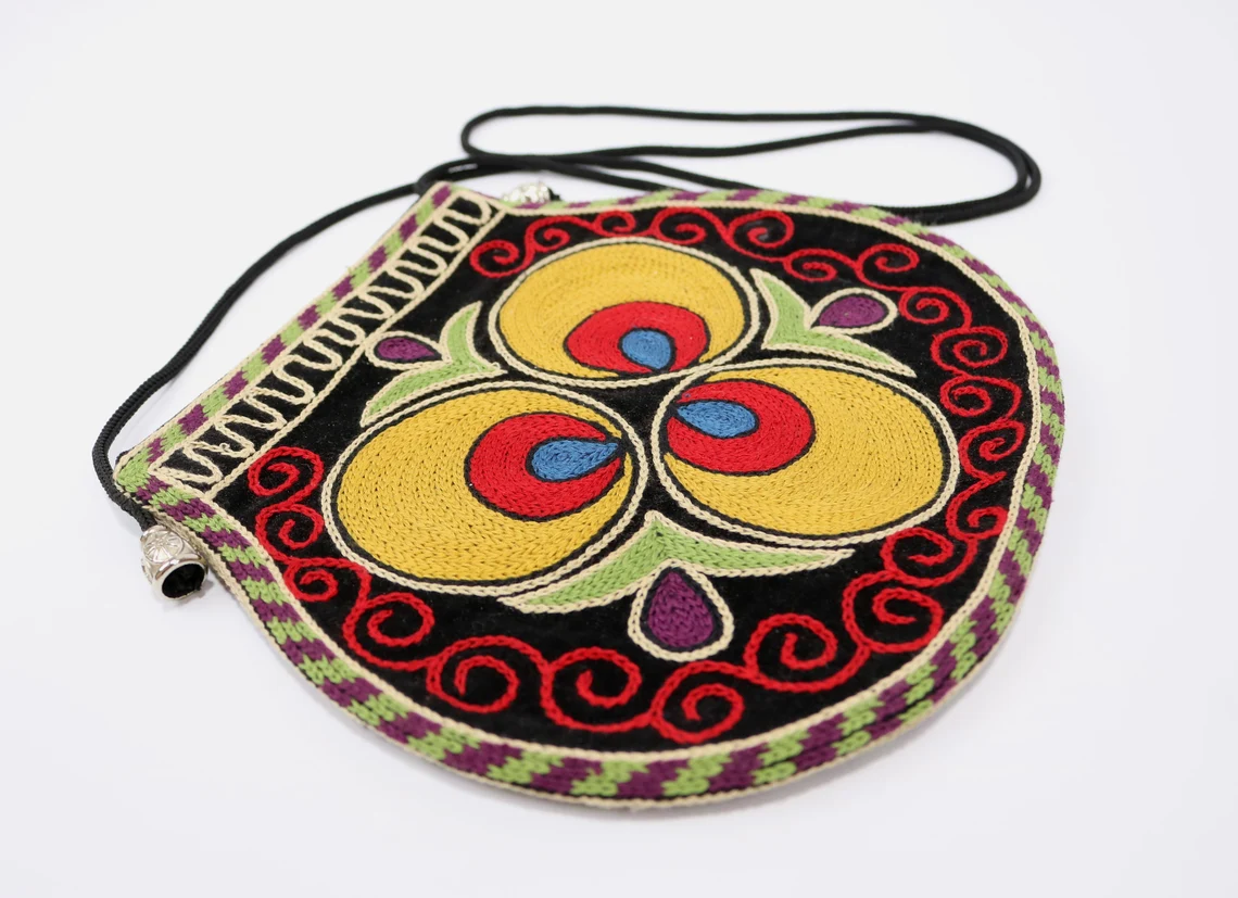 Suzani clutch, suzani purse, evening clutch. Shoulder Bag, Uzbek suzani clutch. Suzani motive hand clutch. Suzani totes. Decorative clutchs.