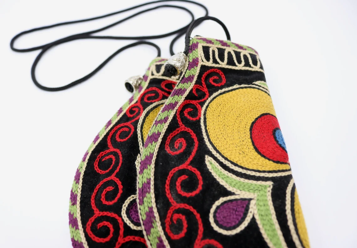 Suzani clutch, suzani purse, evening clutch. Shoulder Bag, Uzbek suzani clutch. Suzani motive hand clutch. Suzani totes. Decorative clutchs.