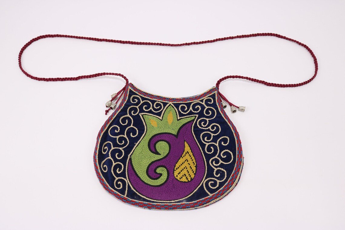 Suzani clutch, suzani purse, evening clutch. Shoulder Bag, Uzbek suzani clutch. Suzani motive hand clutch. Suzani totes. Decorative clutchs.