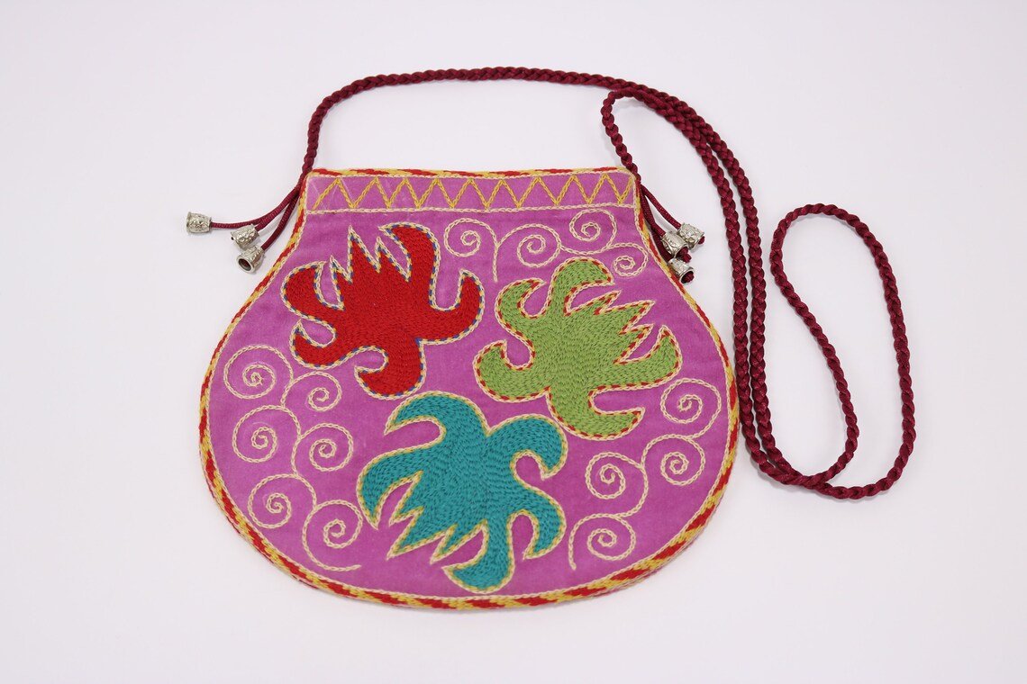 Suzani clutch, suzani purse, evening clutch. Shoulder Bag, Uzbek suzani clutch. Suzani motive hand clutch. Suzani totes. Decorative clutchs.