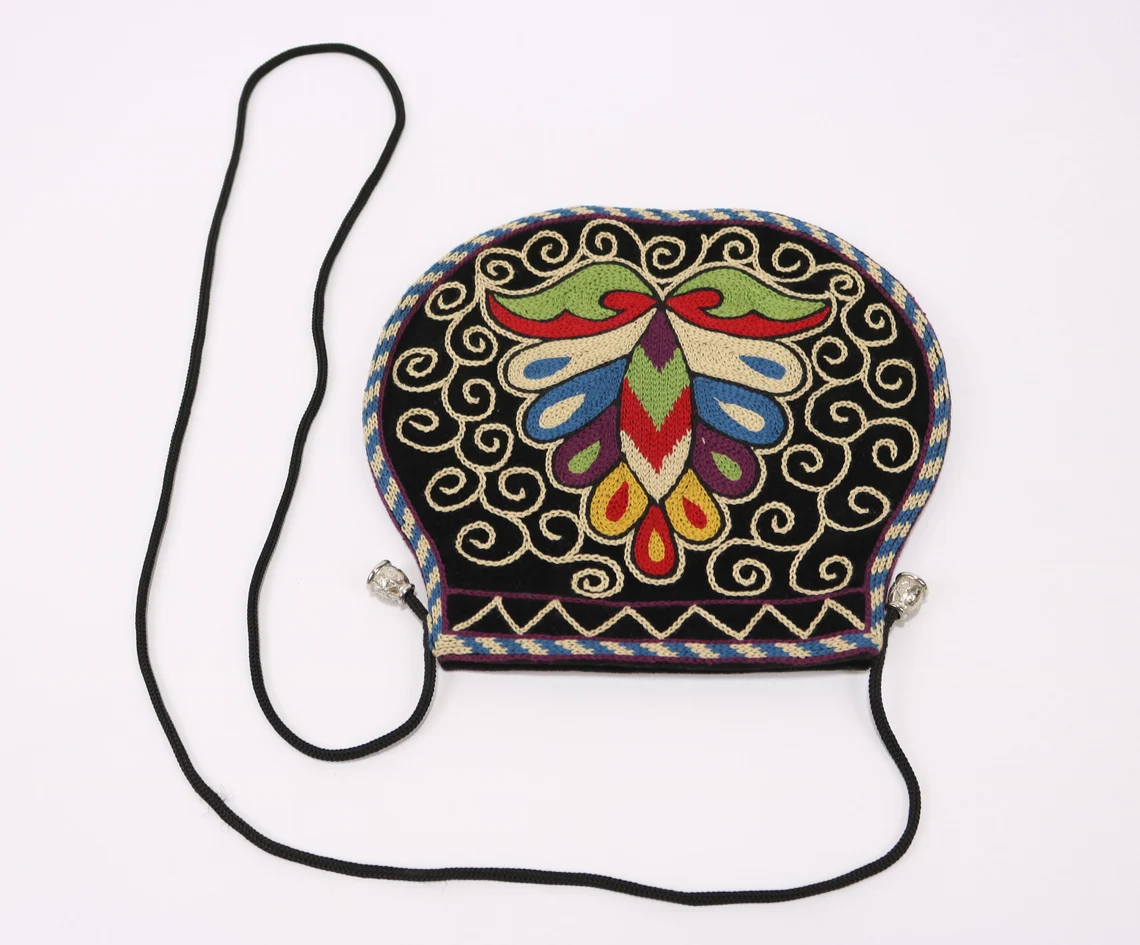 Suzani clutch, suzani purse, evening clutch. Shoulder Bag, Uzbek suzani clutch. Suzani motive hand clutch. Suzani totes. Decorative clutchs.
