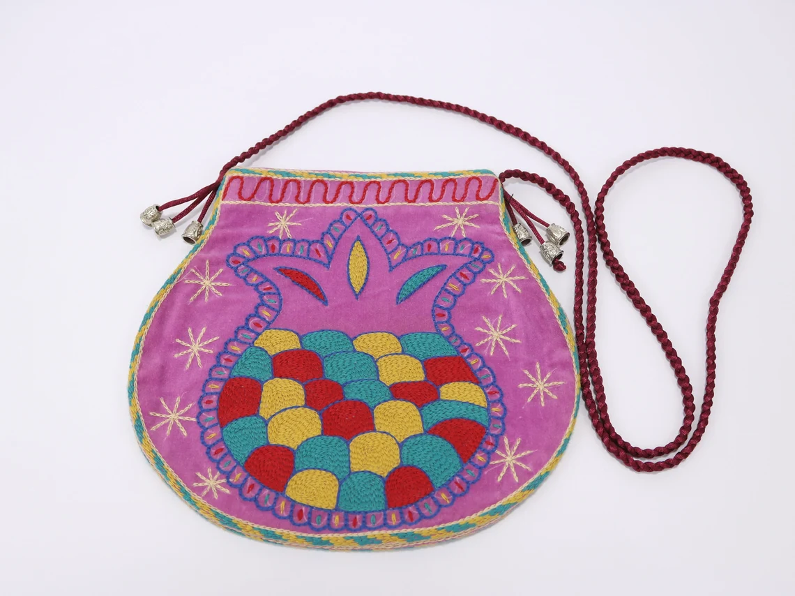 Suzani clutch, suzani purse, evening clutch. Shoulder Bag, Uzbek suzani clutch. Suzani motive hand clutch. Suzani totes. Decorative clutchs.
