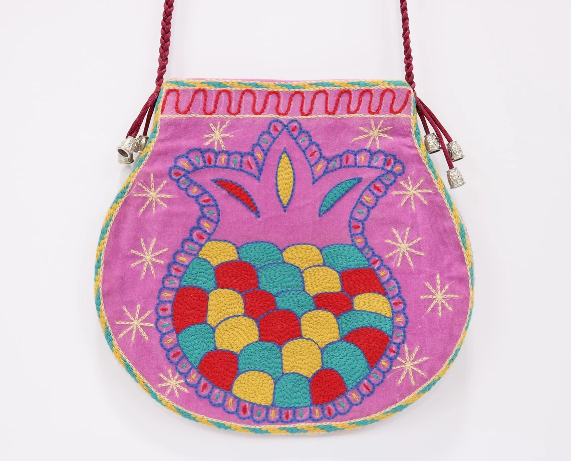 Suzani clutch, suzani purse, evening clutch. Shoulder Bag, Uzbek suzani clutch. Suzani motive hand clutch. Suzani totes. Decorative clutchs.