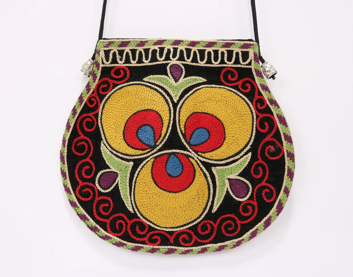 Suzani clutch, suzani purse, evening clutch. Shoulder Bag, Uzbek suzani clutch. Suzani motive hand clutch. Suzani totes. Decorative clutchs.