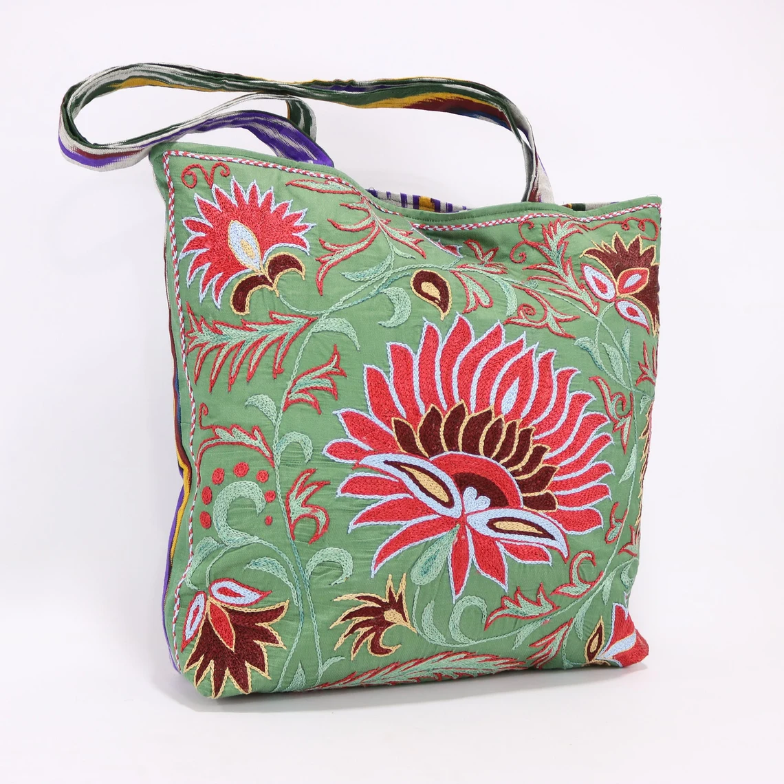 Shoulder Bag, Suzani clutch, suzani purse, evening clutch. Uzbek suzani clutch. Suzani motive hand clutch. Suzani totes. Decorative clutchs.