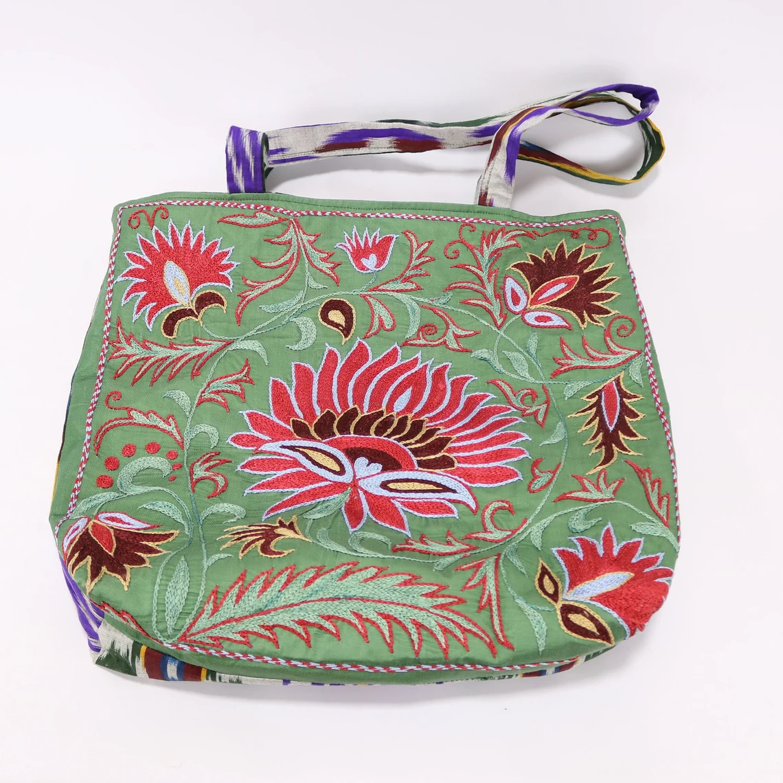 Shoulder Bag, Suzani clutch, suzani purse, evening clutch. Uzbek suzani clutch. Suzani motive hand clutch. Suzani totes. Decorative clutchs.
