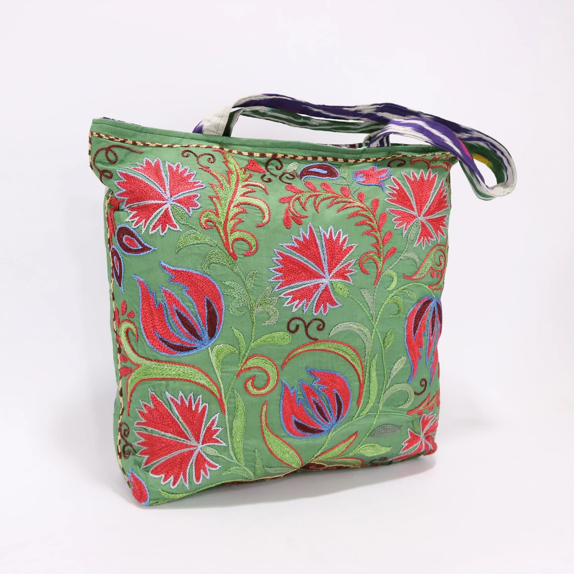 Shoulder Bag, Suzani clutch, suzani purse, evening clutch. Uzbek suzani clutch. Suzani motive hand clutch. Suzani totes. Decorative clutchs.