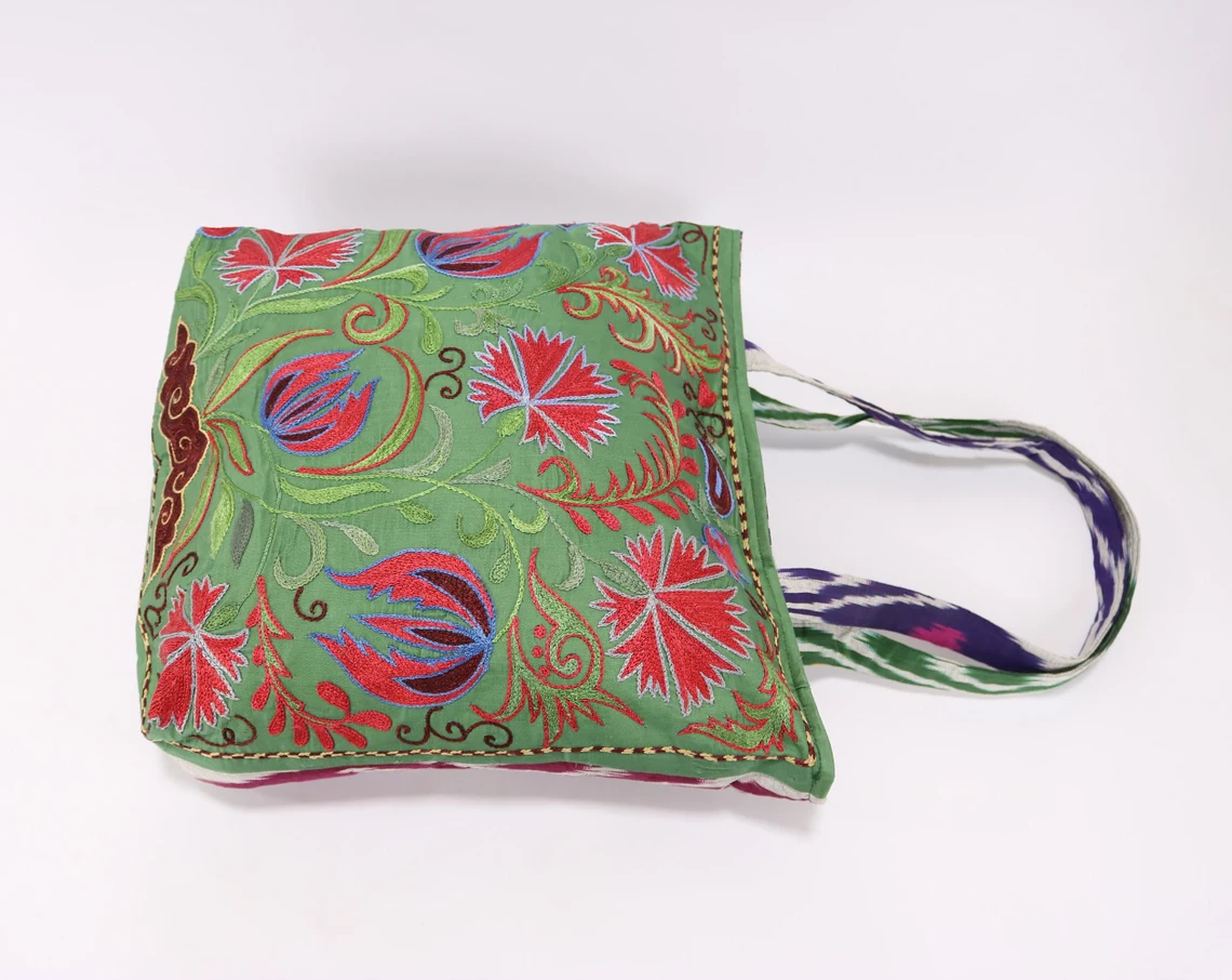Shoulder Bag, Suzani clutch, suzani purse, evening clutch. Uzbek suzani clutch. Suzani motive hand clutch. Suzani totes. Decorative clutchs.