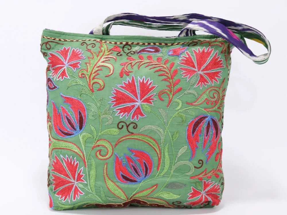 il_1140xN.3654724834_n196 Shoulder Bag, Suzani clutch, suzani purse, evening clutch. Uzbek suzani clutch. Suzani motive hand clutch. Suzani totes. Decorative clutchs.