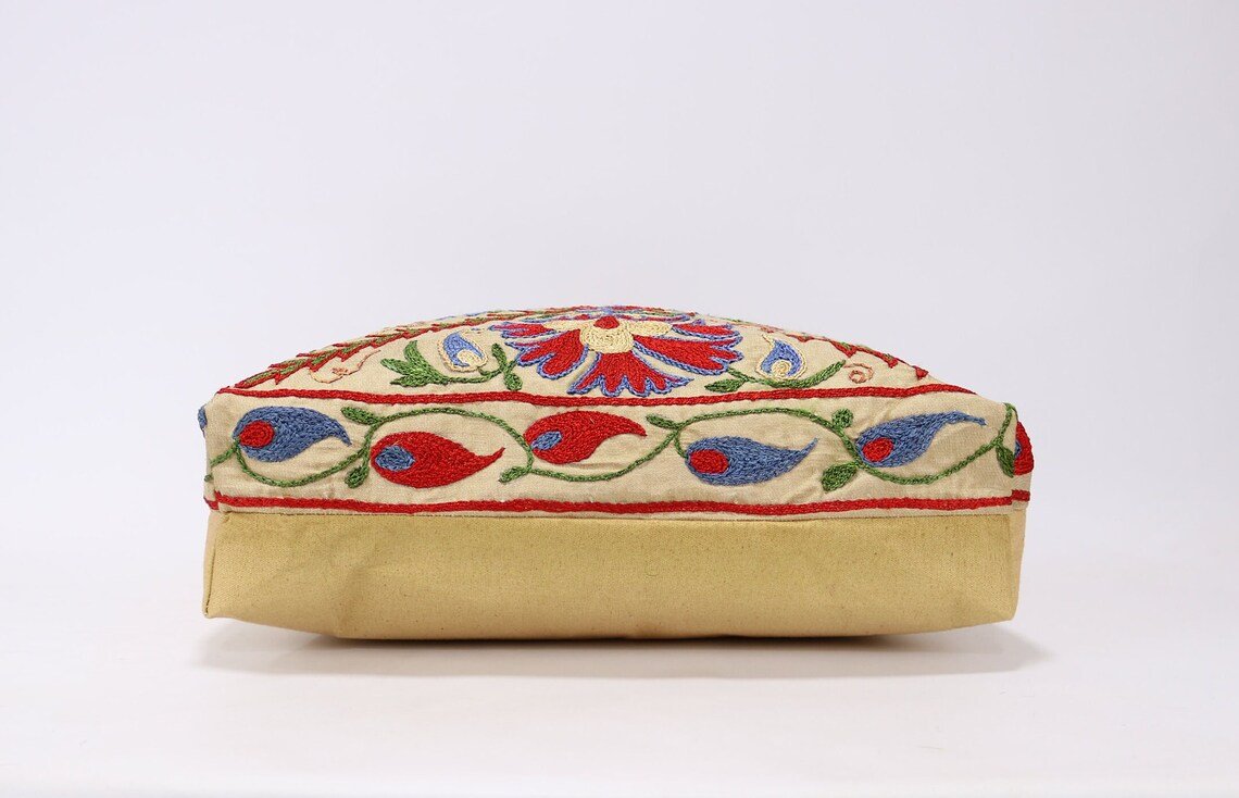 Shoulder Bag, Suzani clutch, suzani purse, evening clutch. Uzbek suzani clutch. Suzani motive hand clutch. Suzani totes. Decorative clutchs.
