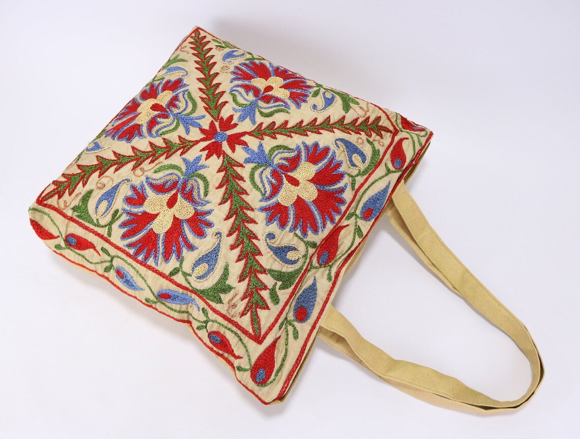 Shoulder Bag, Suzani clutch, suzani purse, evening clutch. Uzbek suzani clutch. Suzani motive hand clutch. Suzani totes. Decorative clutchs.