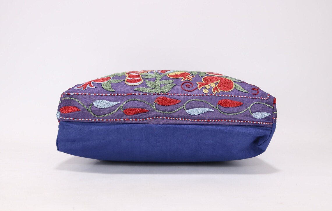 Shoulder Bag, Suzani clutch, suzani purse, evening clutch. Uzbek suzani clutch. Suzani motive hand clutch. Suzani totes. Decorative clutchs.