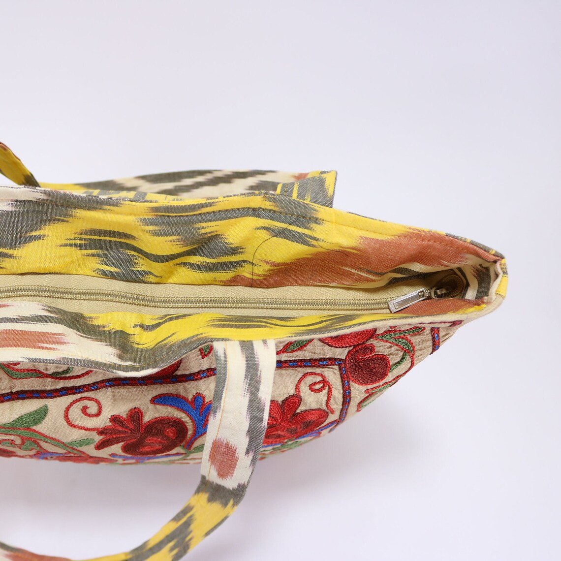 Shoulder Bag, Suzani clutch, suzani purse, evening clutch. Uzbek suzani clutch. Suzani motive hand clutch. Suzani totes. Decorative clutchs.