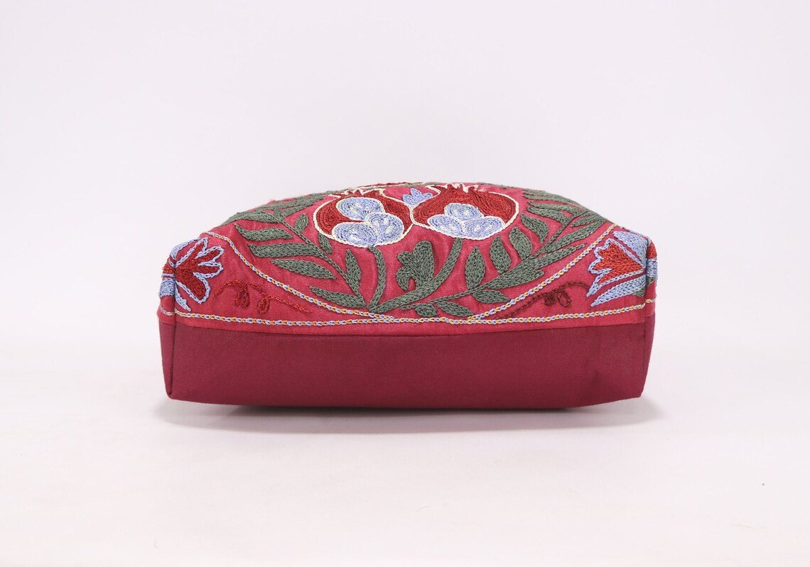 Shoulder Bag, Suzani clutch, suzani purse, evening clutch. Uzbek suzani clutch. Suzani motive hand clutch. Suzani totes. Decorative clutchs.