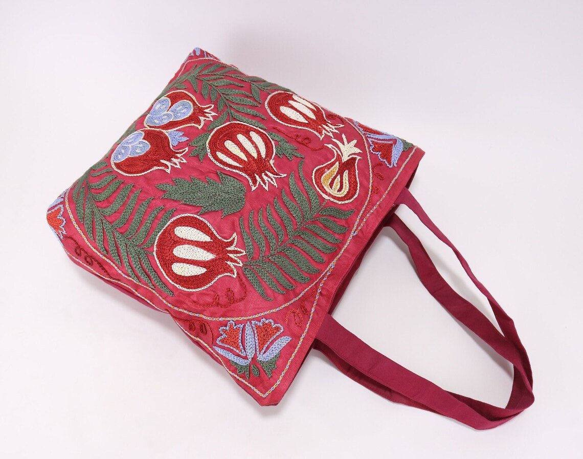 Shoulder Bag, Suzani clutch, suzani purse, evening clutch. Uzbek suzani clutch. Suzani motive hand clutch. Suzani totes. Decorative clutchs.