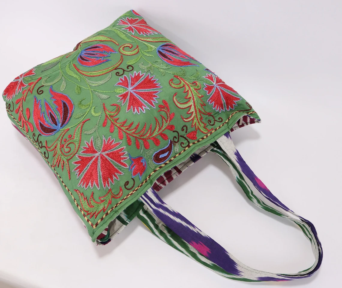 Shoulder Bag, Suzani clutch, suzani purse, evening clutch. Uzbek suzani clutch. Suzani motive hand clutch. Suzani totes. Decorative clutchs.