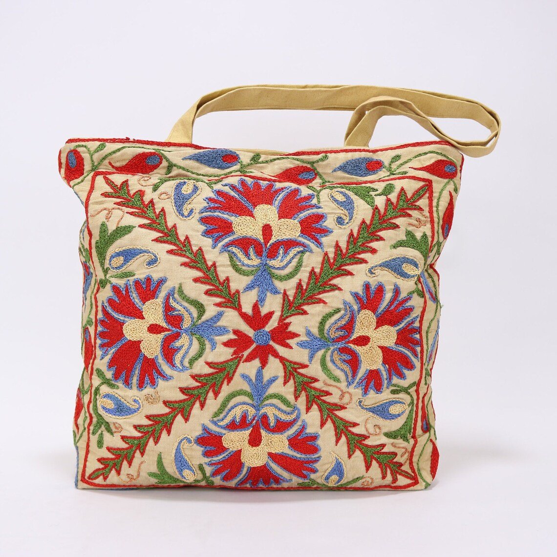 Shoulder Bag, Suzani clutch, suzani purse, evening clutch. Uzbek suzani clutch. Suzani motive hand clutch. Suzani totes. Decorative clutchs.