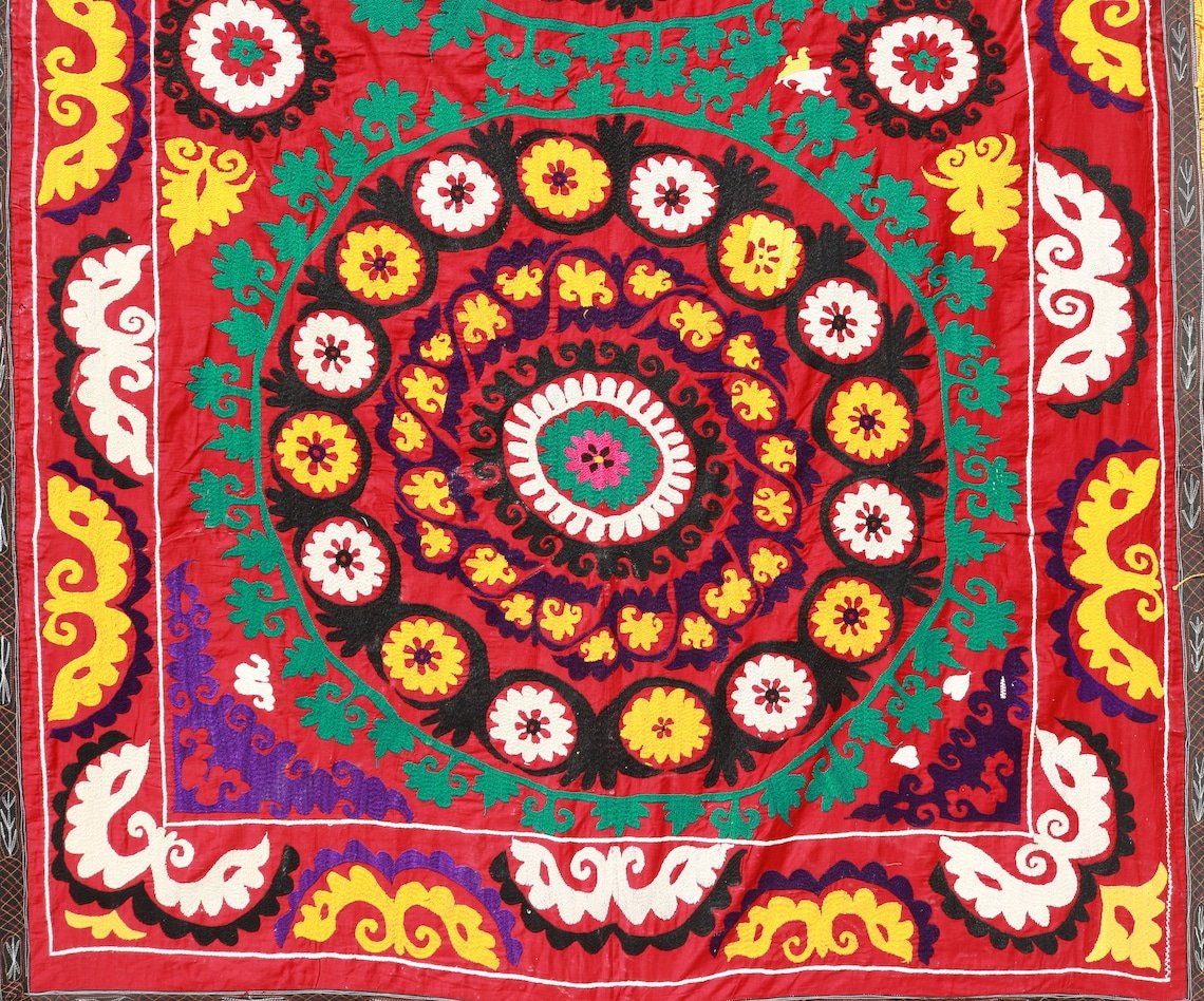Vintage Suzani Boho Wall Decor, Uzbek Handmade Silk Embroidery, Suzani Fabric, Ethnic Wall hanging,Tapestry, Suzani Bedcover, Tablecloth