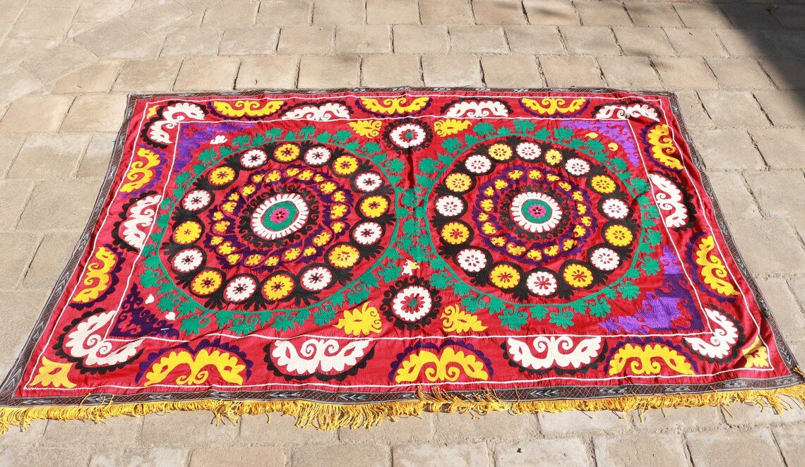 Vintage Suzani Boho Wall Decor, Uzbek Handmade Silk Embroidery, Suzani Fabric, Ethnic Wall hanging,Tapestry, Suzani Bedcover, Tablecloth