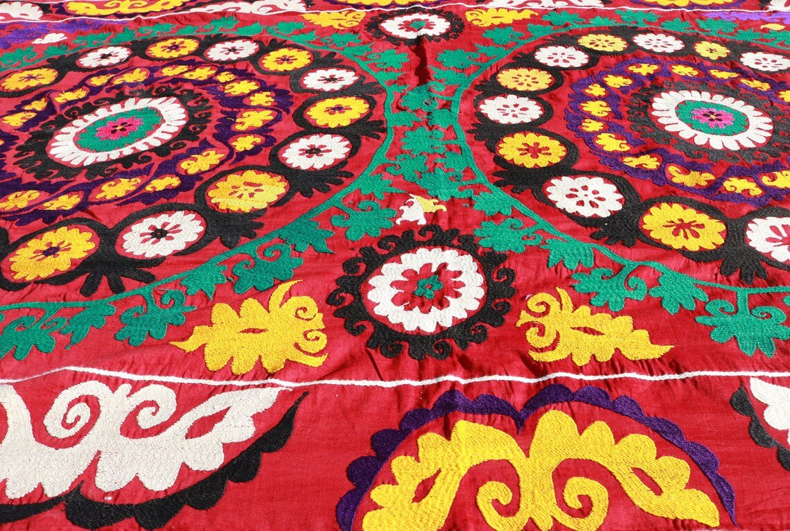 Vintage Suzani Boho Wall Decor, Uzbek Handmade Silk Embroidery, Suzani Fabric, Ethnic Wall hanging,Tapestry, Suzani Bedcover, Tablecloth