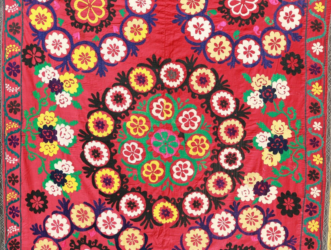 Suzani Vintage Boho Wall Decor, Uzbek Handmade Silk Embroidery, Suzani Fabric, Ethnic Wall hanging,Tapestry, Suzani Bedcover, Tablecloth