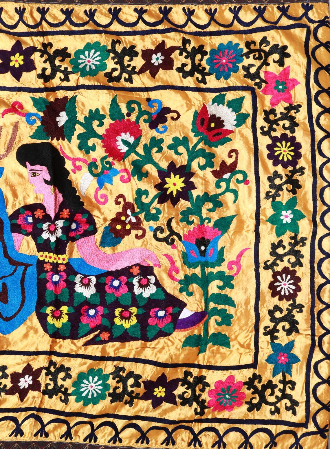 Suzani Vintage Boho Wall Decor, Uzbek Handmade Silk Embroidery, Suzani Fabric, Ethnic Wall hanging,Tapestry, Suzani Bedcover, Tablecloth