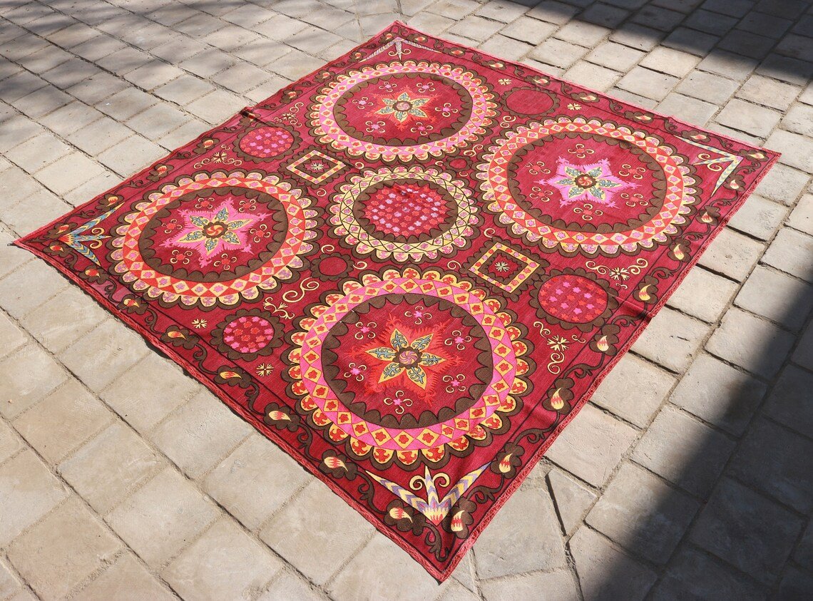 Suzani Vintage Boho Wall Decor, Uzbek Handmade Silk Embroidery, Suzani Fabric, Ethnic Wall hanging,Tapestry, Suzani Bedcover, Tablecloth