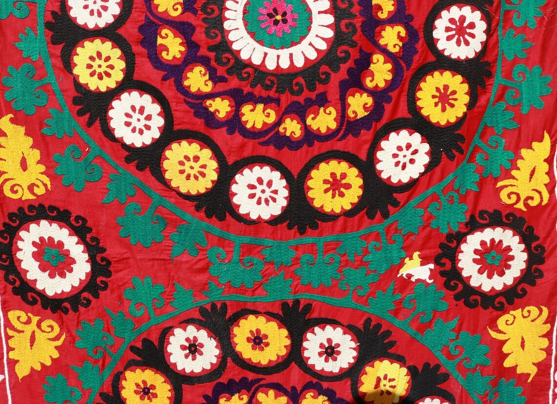 Vintage Suzani Boho Wall Decor, Uzbek Handmade Silk Embroidery, Suzani Fabric, Ethnic Wall hanging,Tapestry, Suzani Bedcover, Tablecloth