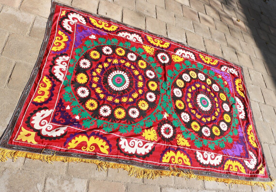 Vintage Suzani Boho Wall Decor, Uzbek Handmade Silk Embroidery, Suzani Fabric, Ethnic Wall hanging,Tapestry, Suzani Bedcover, Tablecloth