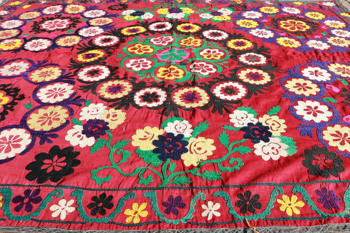 Suzani Vintage Boho Wall Decor, Uzbek Handmade Silk Embroidery, Suzani Fabric, Ethnic Wall hanging,Tapestry, Suzani Bedcover, Tablecloth
