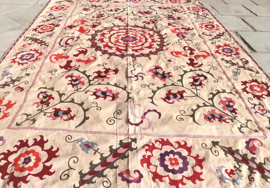 Suzani Vintage Boho Wall Decor, Uzbek Handmade Silk Embroidery, Suzani Fabric, Ethnic Wall hanging,Tapestry, Suzani Bedcover, Tablecloth