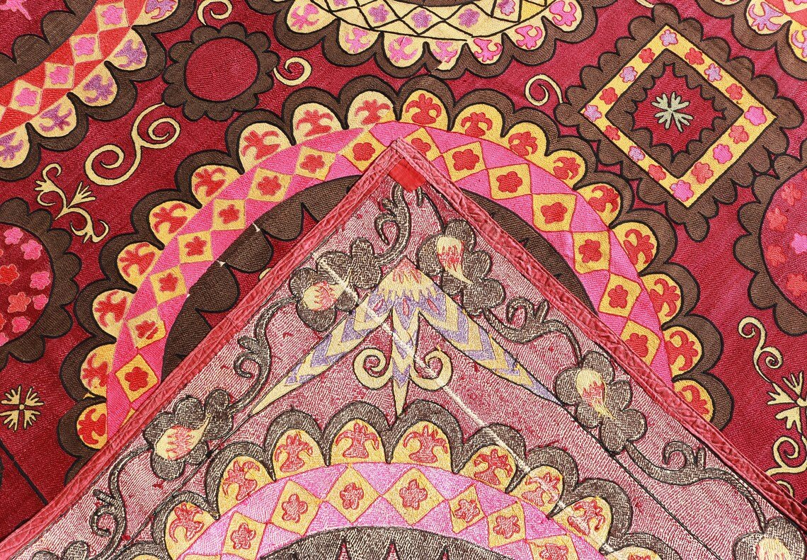 Suzani Vintage Boho Wall Decor, Uzbek Handmade Silk Embroidery, Suzani Fabric, Ethnic Wall hanging,Tapestry, Suzani Bedcover, Tablecloth