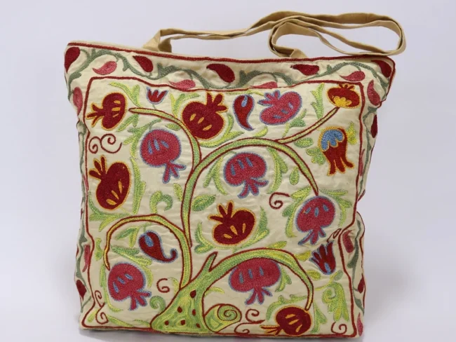 Shoulder Bag, Suzani clutch, suzani purse, evening clutch. Uzbek suzani clutch. Suzani motive hand clutch. Suzani totes. Decorative clutchs.