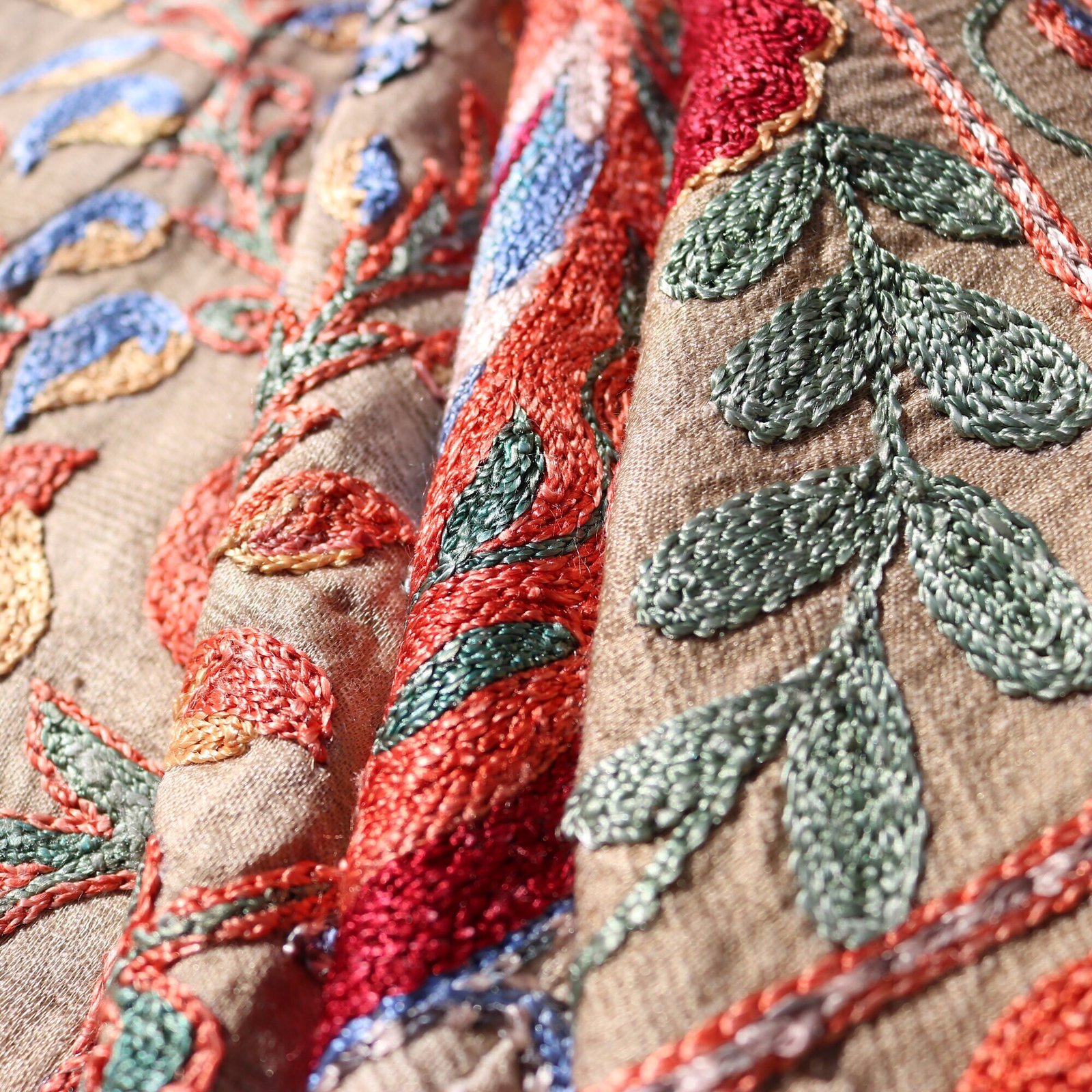 il_fullxfull.3660980078_1pxl Silk Suzani Clasic Uzbek embroidery,Suzani Fabric Suzani Wall Hanging, Bedspread, Bed cover, Wall hanging, Wall Decor fabric, Tablecloth